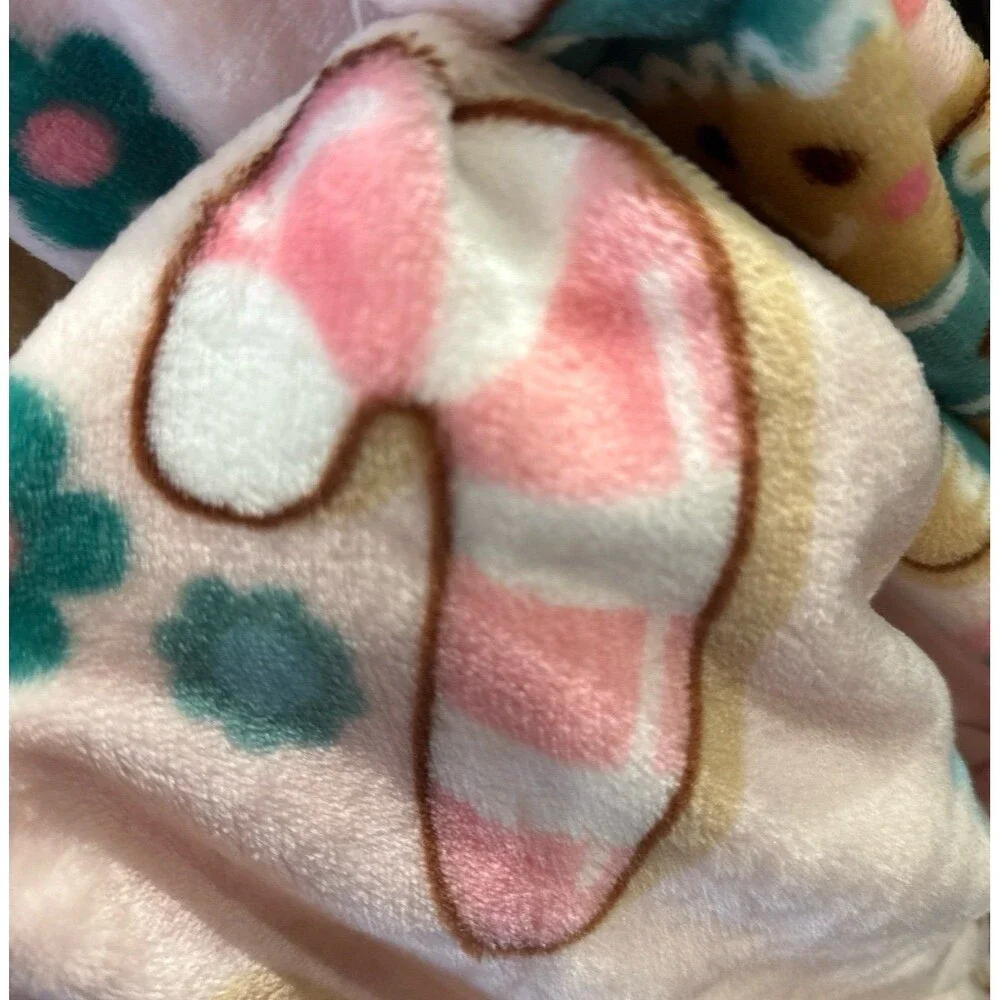 BETSEY JOHNSON PINK BOW GINGERBREAD CHRISTMAS BLANKET